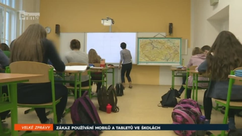16. 8. 2018 VELKÉ ZPRÁVY: ZÁKAZ POUŽÍVÁNÍ MOBILŮ A TABLETŮ VE ŠKOLÁCH
